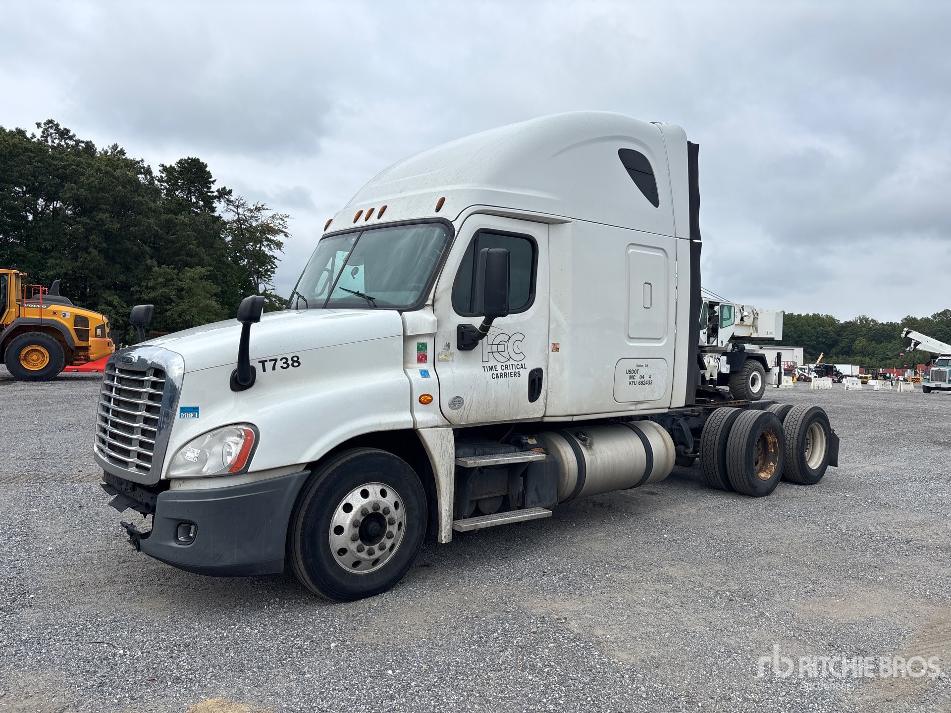 2016 Freightliner Cascadia 125 6x4 T/A Sleeper Truck Tractor (Inoperable)