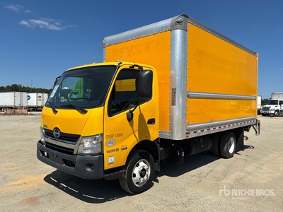 2019 Hino 155 4x2 Camion fourgon