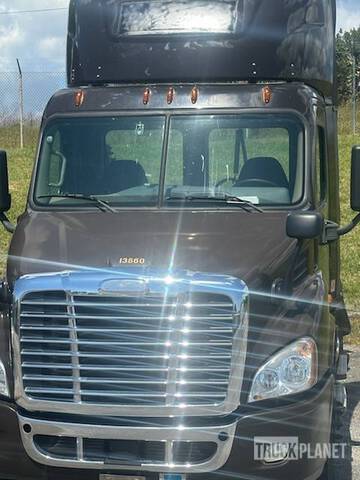 CAMIóN 2016 FREIGHTLINER