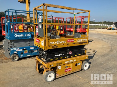 2018 Skyjack SJIII3219 Electric Scissor Lift