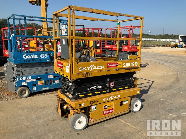 ELEVADOR TIJERA 2018 SKYJACK SJIII3219