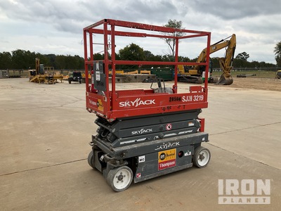 2018 Skyjack SJ3219 Electric 4x4 Scissor Lift