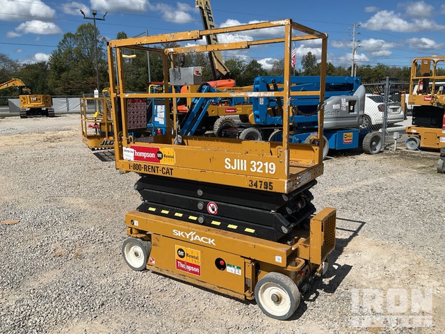 ELEVADOR TIJERA 2019 SKYJACK SJIII3219