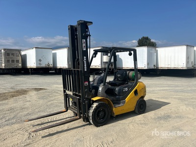 2012 Komastu FG25T-16 1800 lb 4x2 Carretillas todoterreno