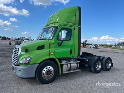2019 Freightliner Cascadia 113 6x4 T/A Day Cab Truck Tractor