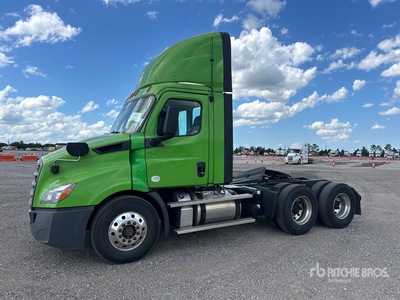 2020 Freightliner Cascadia 116 6x4 T/A Dagcabine Trekker