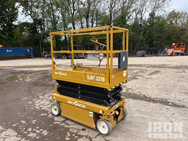 ELEVADOR TIJERA 2019 SKYJACK SJIII3219