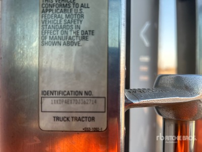 2012 Kenworth T800 Tri/A Sleeper Truck Tractor