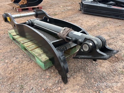 2025 Trojan 200 Hydraulic Excavator Thumb (Unused)