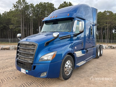 2018 Freightliner Cascadia 126 6x4 Sleeper Truck Tractor