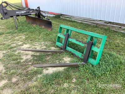 Kirchner 48 in Tractor Pallet Forks