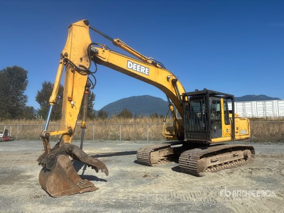 2005 John Deere 200C LC Tracked Excavator