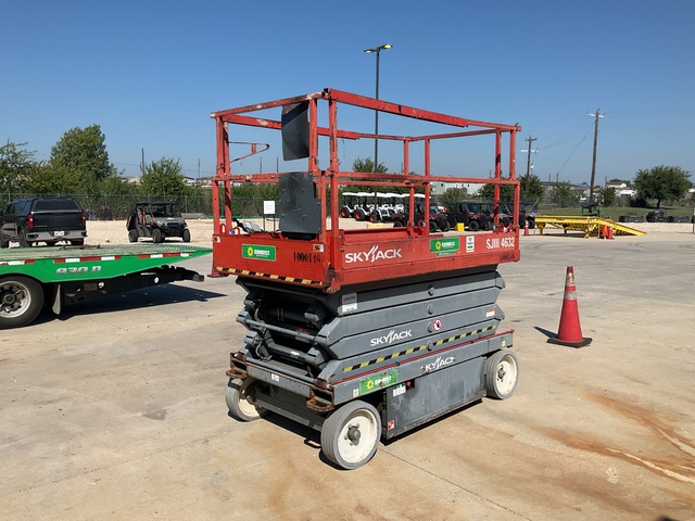 2015 Skyjack SJIII 4632 Electric Scissor Lift 2015 Skyjack SJIII 4632 Electric Scissor Lift