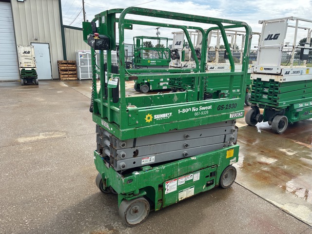2015 Genie GS-1930 Electric Scissor Lift