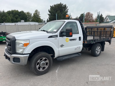 2015 Ford F-250 XL 4x4 Flatbed Truck