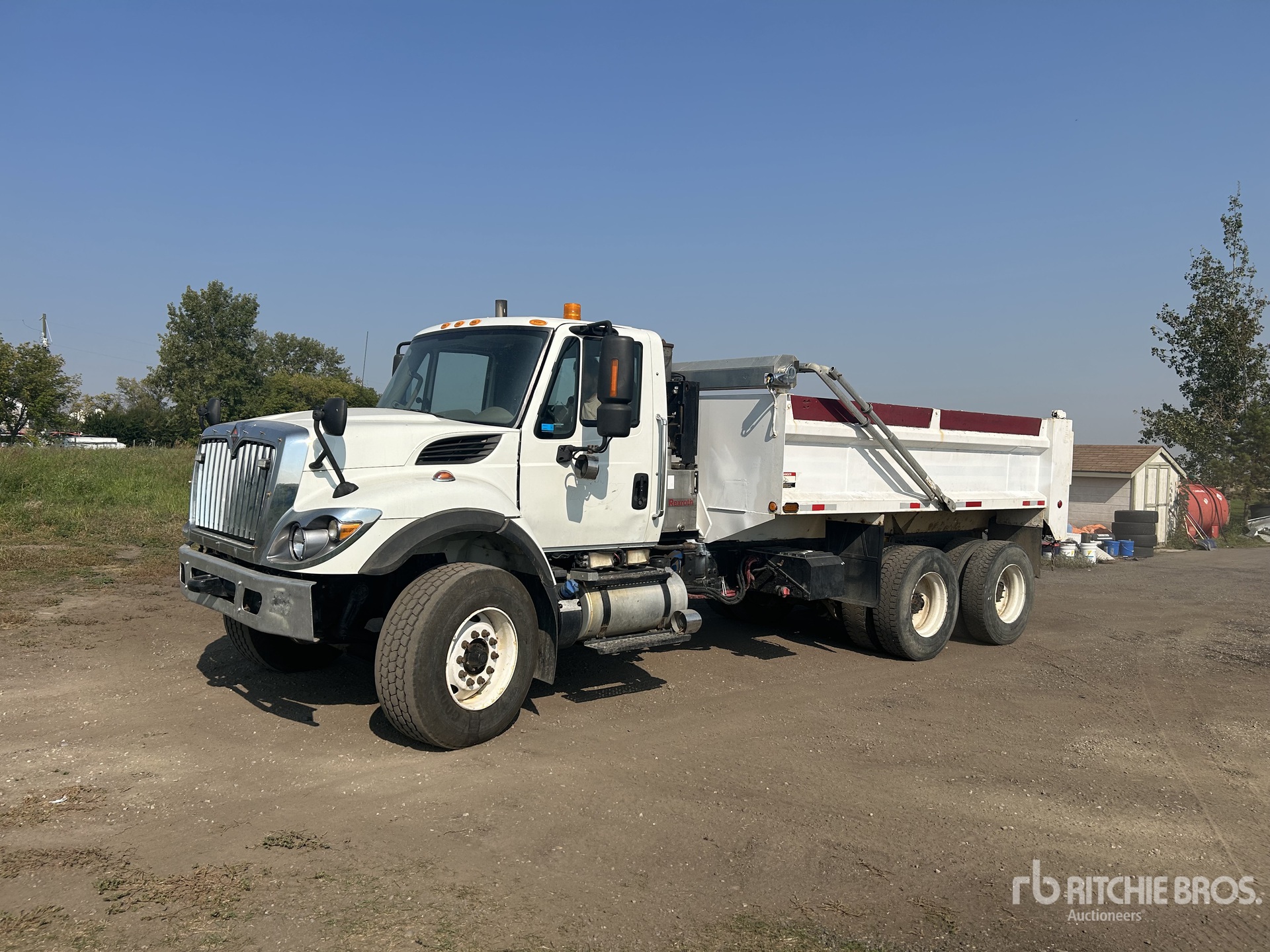 2016 International Work Star 7400 6x4 T/A Dump Truck