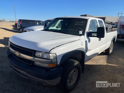 2002 Chevrolet 2500 HD 4x4 Extended Cab Pickup (Inoperable)