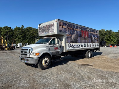 2007 Ford F-650 4x2 Van Truck