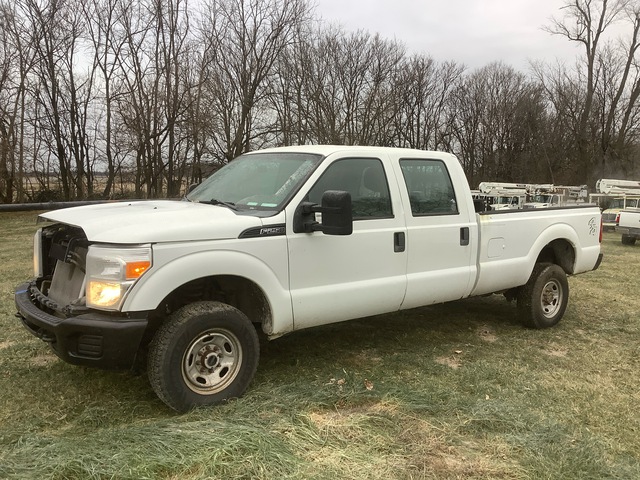 2011 Ford F-250 XL 4x4 Crew Cab Pickup