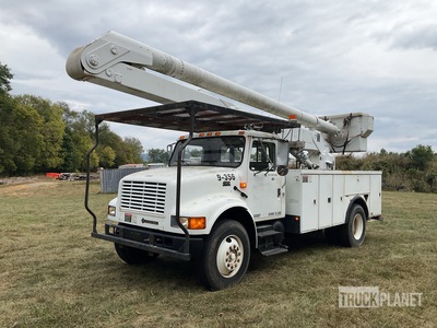 2000 Altec AA600 51 ft on 2001 International 4700 4x2 Bucket Truck