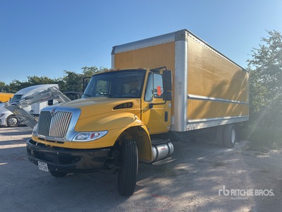 2015 International 4300 4x2 Van Truck