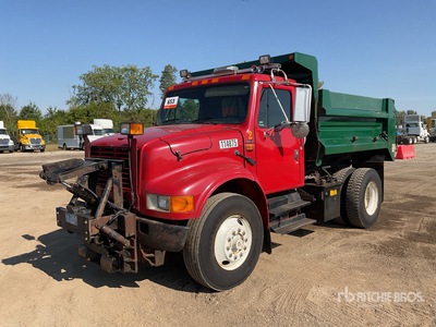 1994 International 4900 4x2 Camion à benne basculante S/E