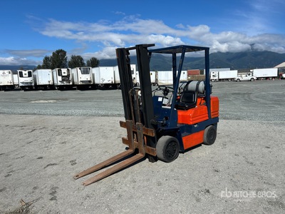 1994 Toyota 5FGC30 6000 lb Cushion Tire Forklift