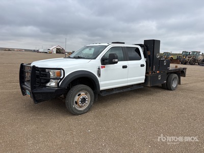 2022 Ford F550 XL Super Duty XL 4x4 Crew Cab Flatbed Truck