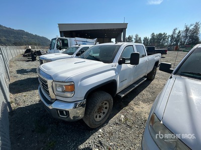 2015 GMC Sierra 3500HD 4x4 Crew Cab Pick Up (Inoperable)