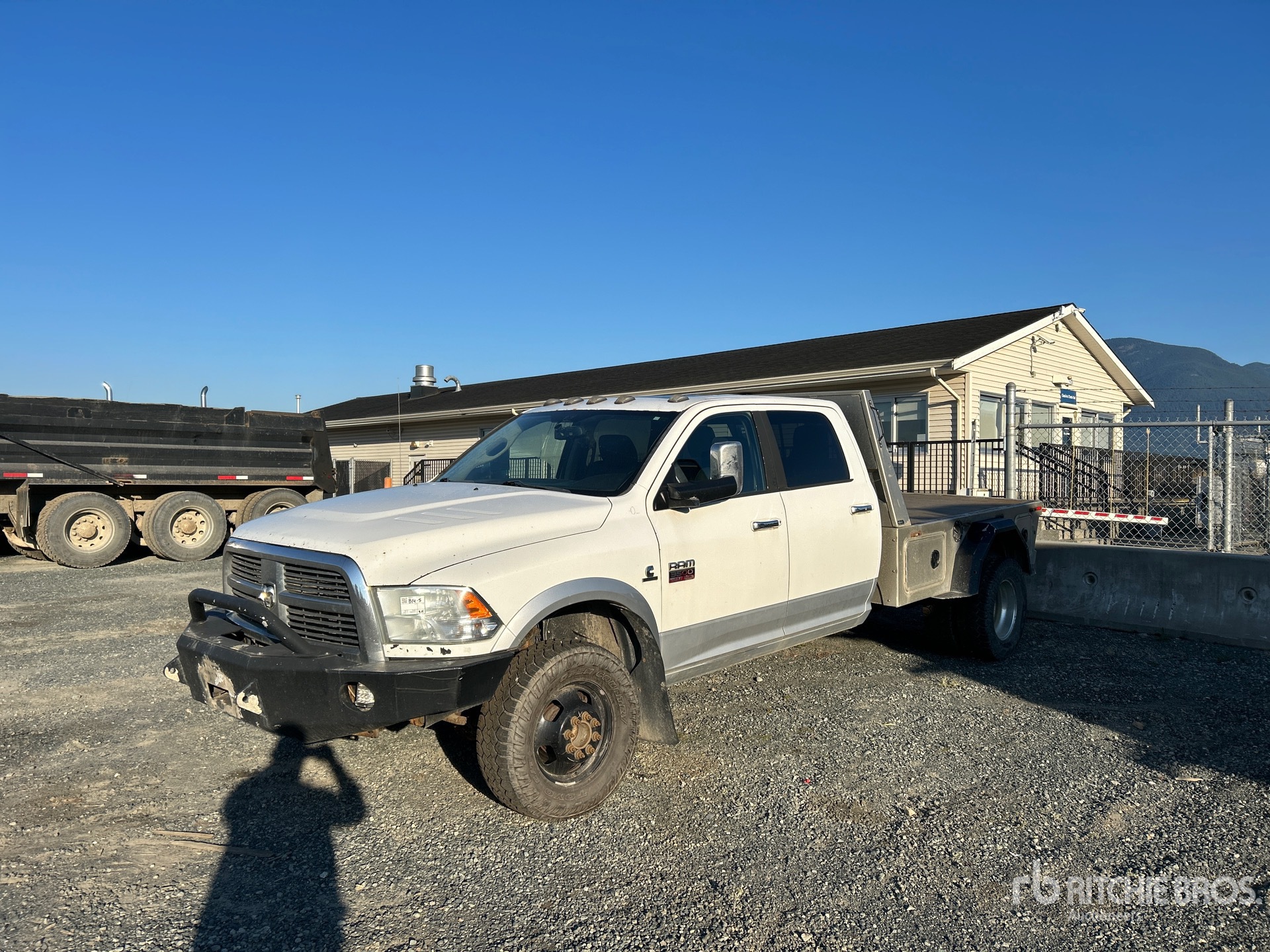 2012 Ram 3500 4x4 Crew Cab Flatbed Truck (Inoperable)