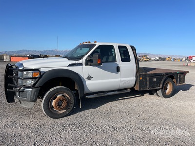 2011 Ford F-550 XLT 4x4 Extended Cab Flatbed Truck