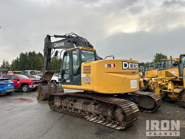 EXCAVADORA 2011 JOHN DEERE 225D