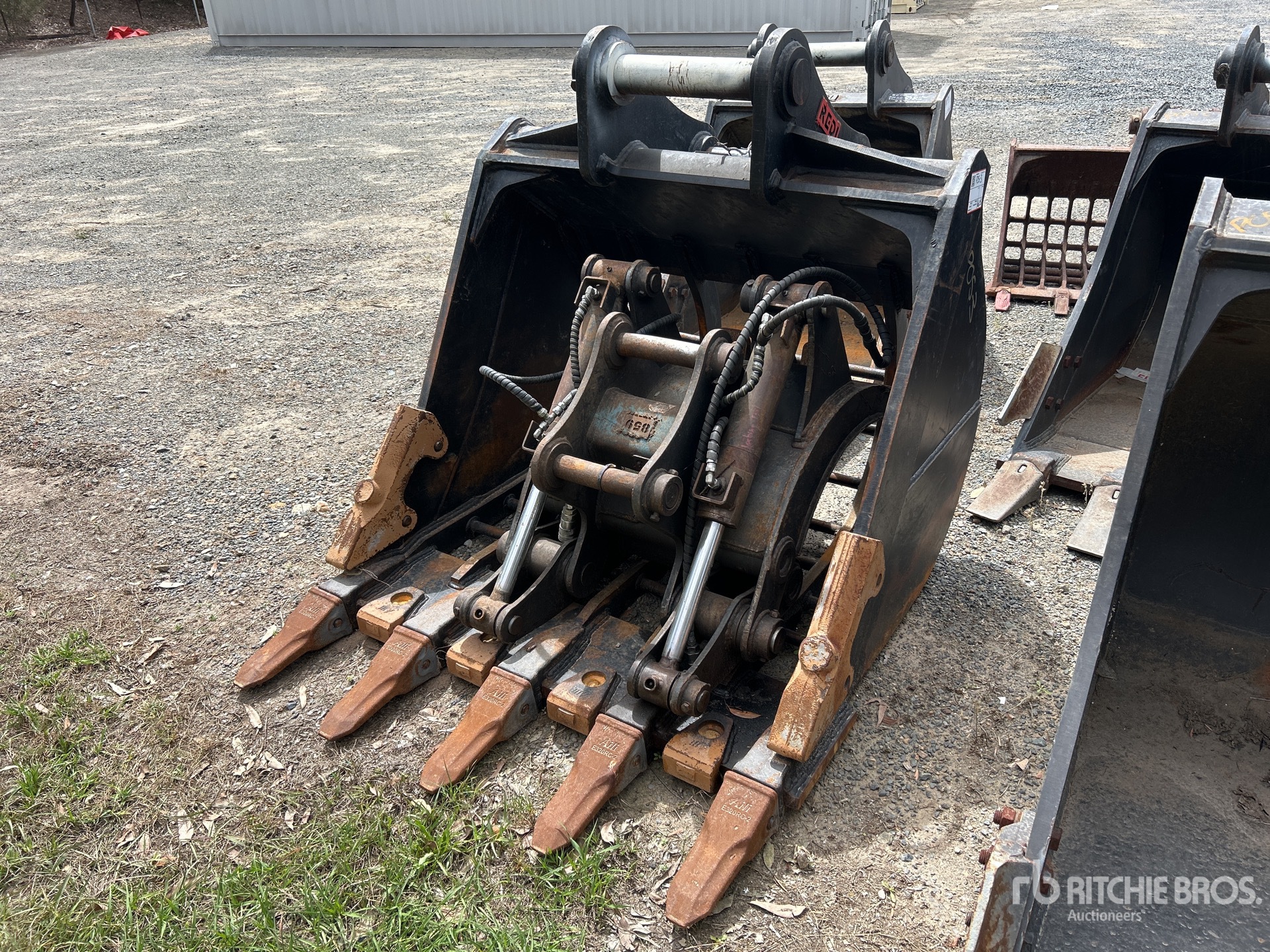 1200 mm Q/C Skeleton Excavator Bucket - Fits 20 Ton