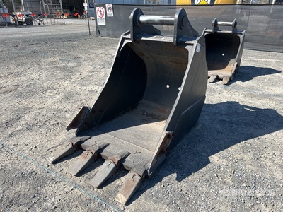 2023 900 mm Q/C Digging Excavator Bucket - Fits 25 - 30 ton