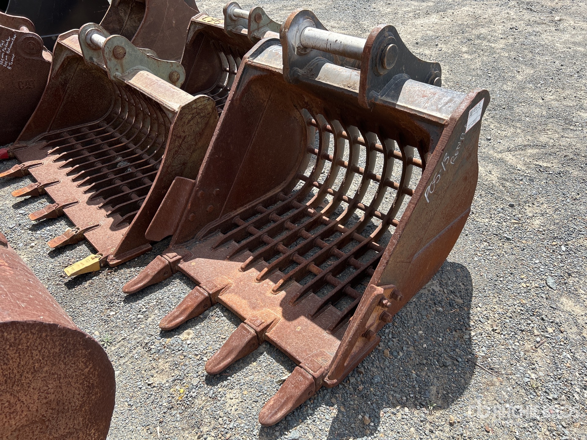 900 mm Q/C Skeleton Excavator Bucket - Fits 13 Ton