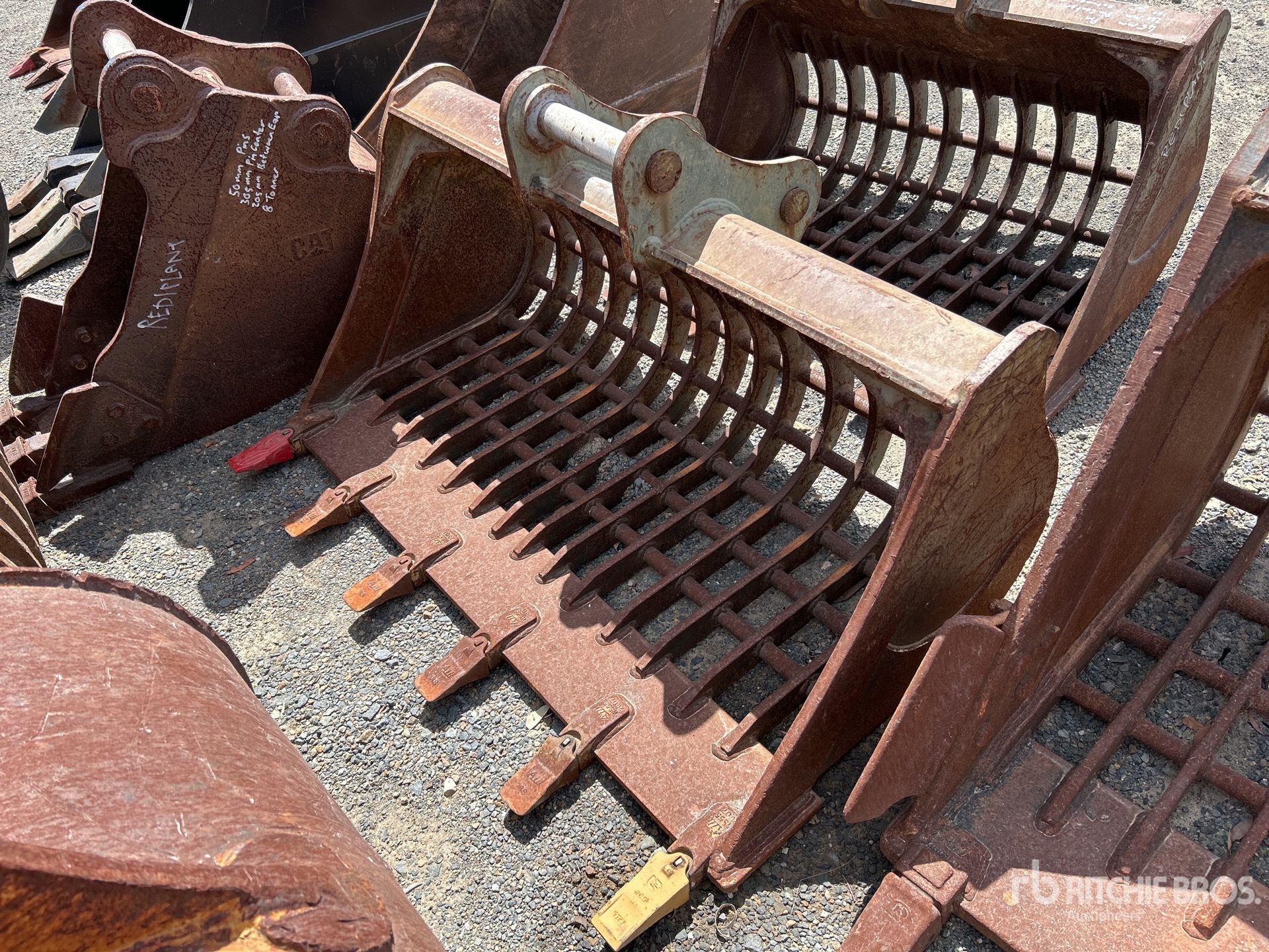 1300 mm Q/C Skeleton Excavator Bucket - Fits 8 Ton