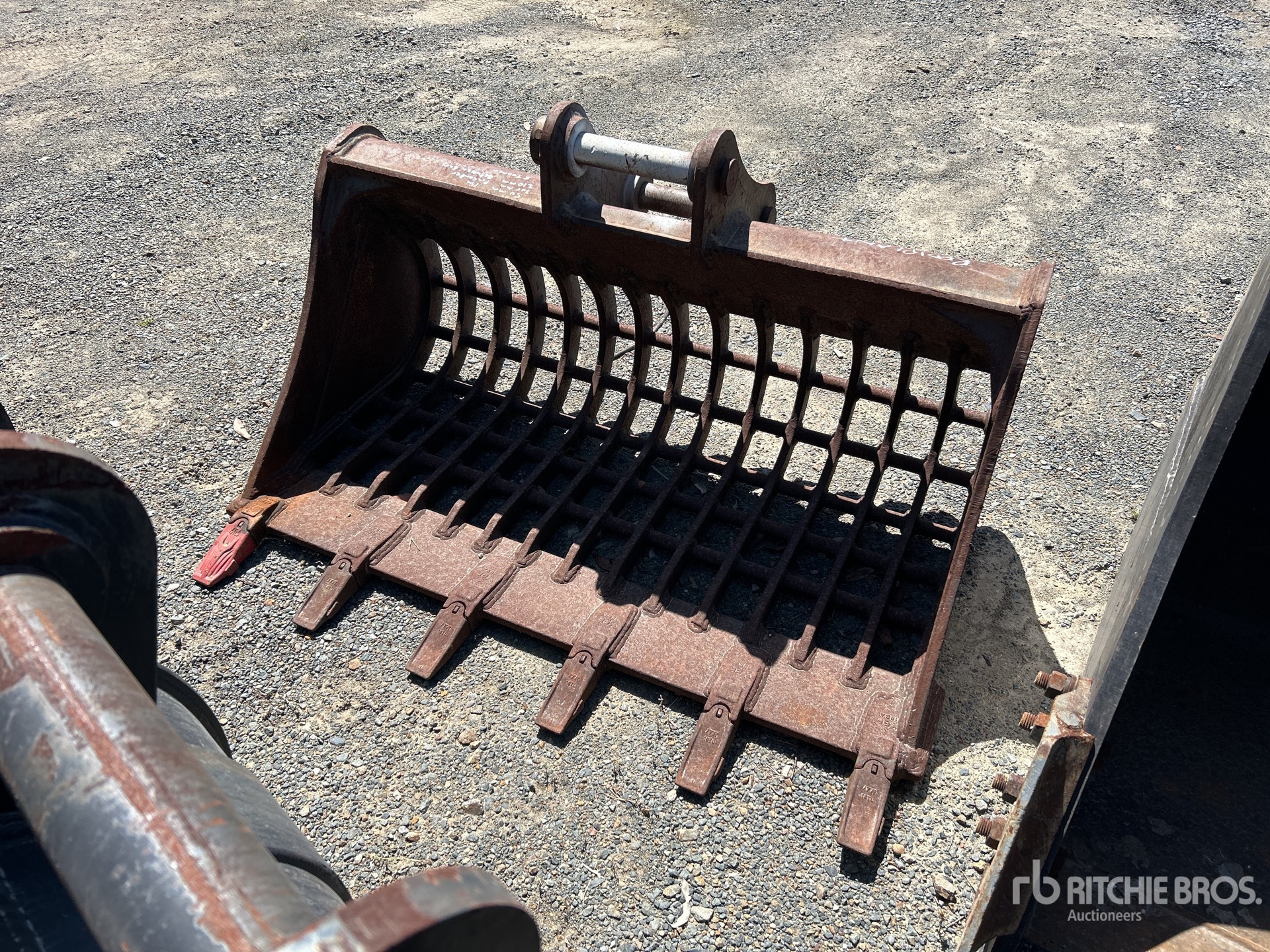 1300 mm Q/C Skeleton Excavator Bucket - Fits 8 Ton