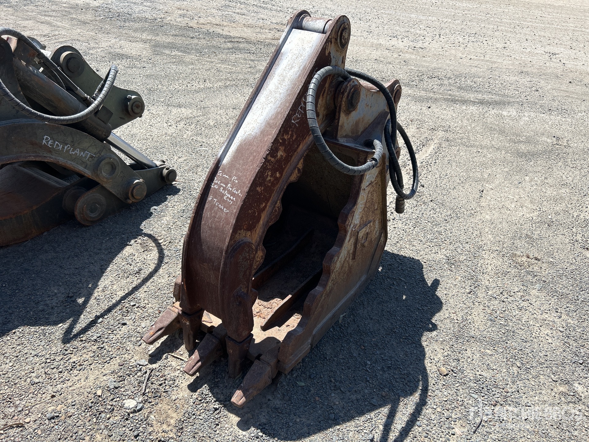 500 mm Q/C Grapple Excavator Bucket - Fits 8 Ton