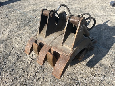 Q/C Excavator Grapple - Fits 5 Ton
