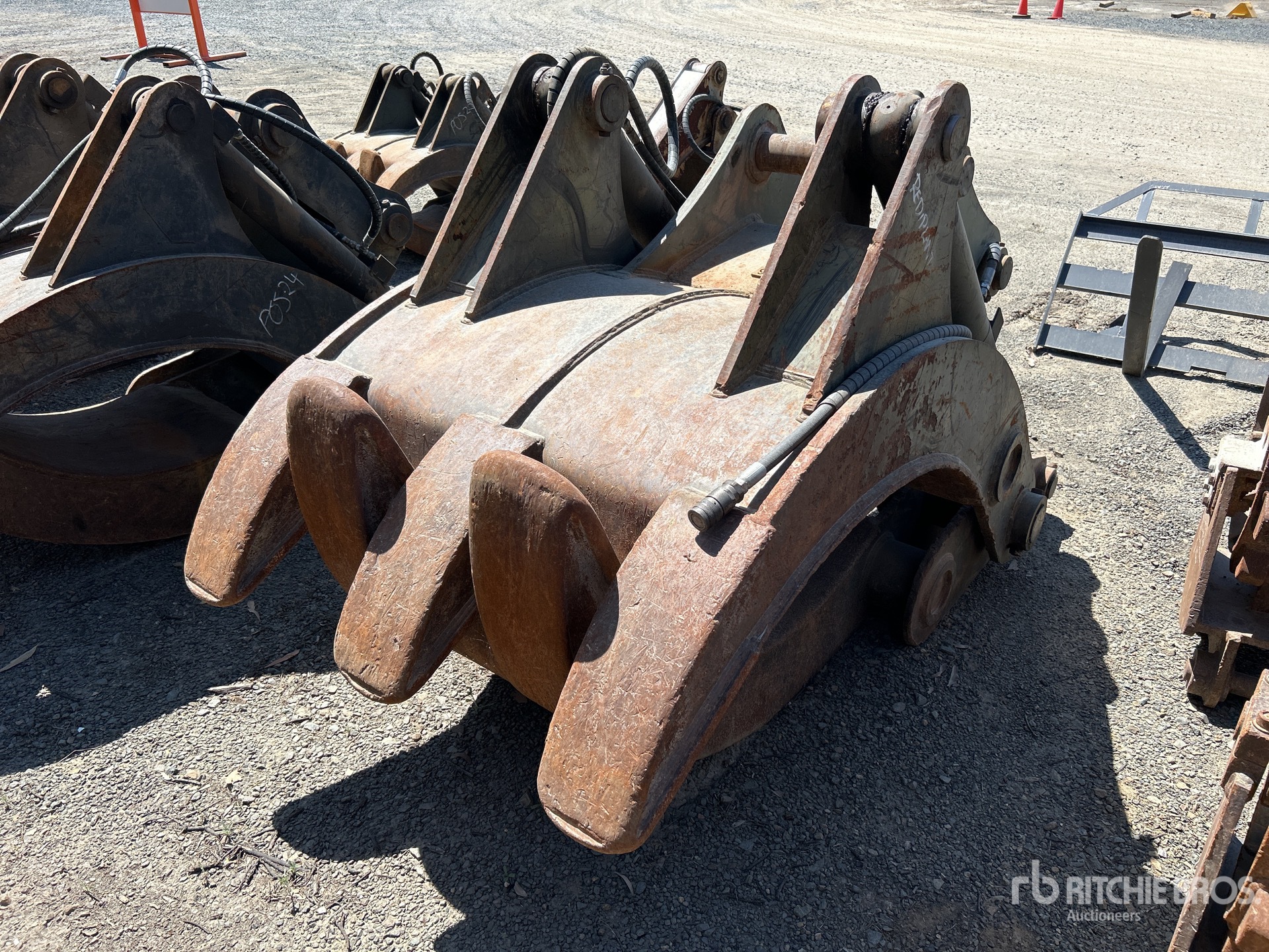 Excavator Grapple