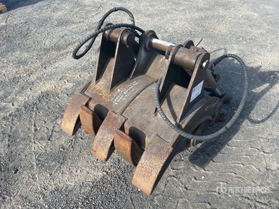 Q/C Excavator Grapple - Fits 8 Ton
