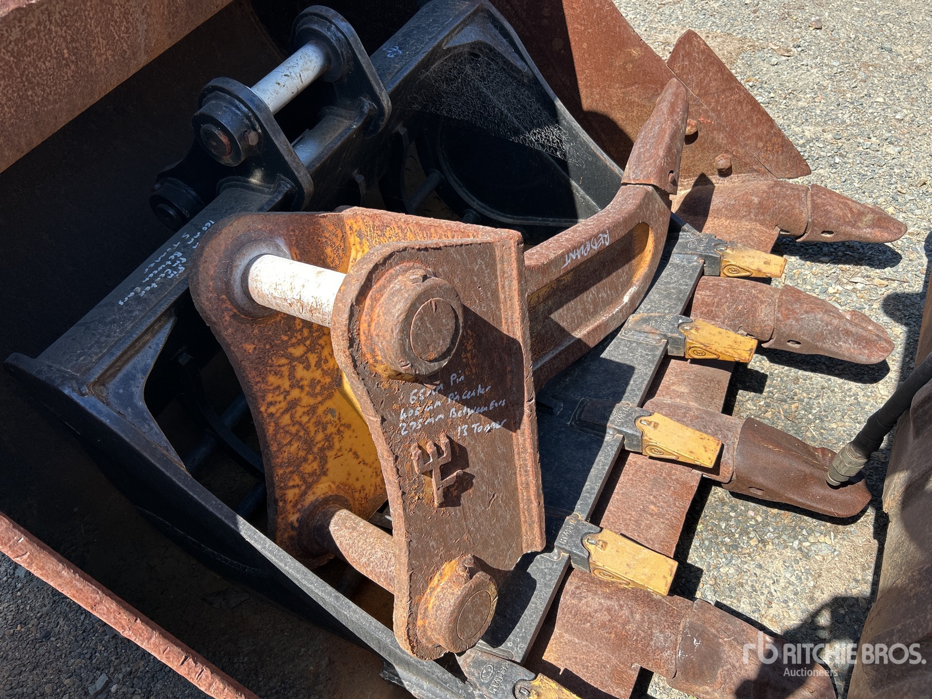 Q/C Excavator Ripper - Fits 13 Ton