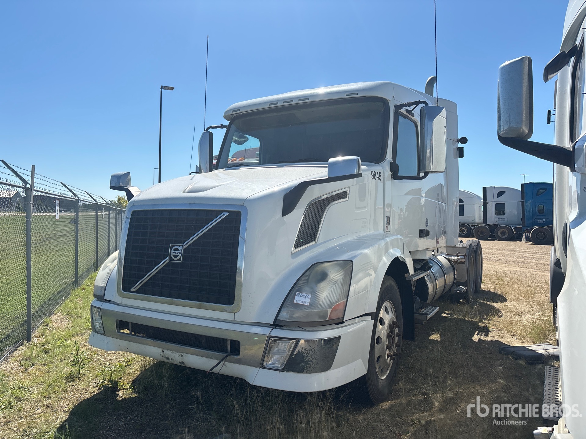 2015 Volvo VNL 6x4 T/A Sleeper Truck Tractor