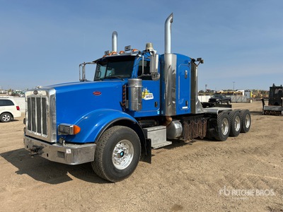 2010 Peterbilt 367 8x6 4-Achs Sattelzugmaschine mit Schlafkabine
