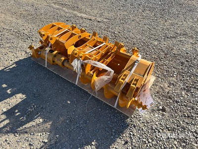 Quantity of (8) 2025 GIYI VCA-8 Excavator Attachments - Fits Cat 301 (Unused)
