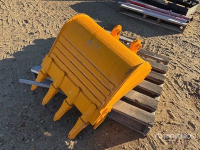 2025 GIYI GY-BK 24 in Digging Excavator Bucket - Fits Cat 305 (Unused)