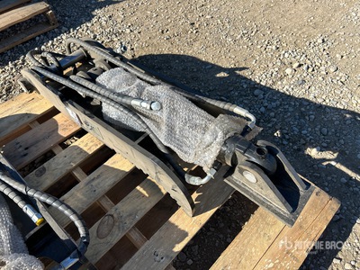 2025 GIYI GY-XJ5T 36 in Hydraulic Rostro per escavatore - Fits Cat 3-5 ton (Unused)