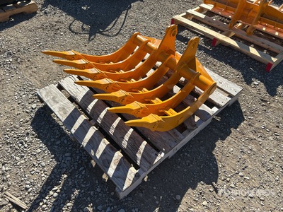 2025 GIYI 32 in Rastrello per escavatore - Fits Cat 305 (Unused)