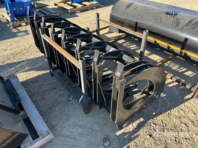 2025 GIYI GYCLG72C 72 in Skeleton Skid Steer Grapple (Unused)