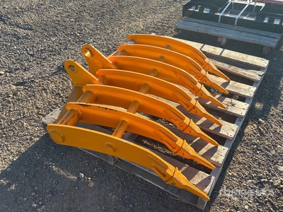 2025 GIYI 44 in Excavator Rake - Fits Cat 305 (Unused)
